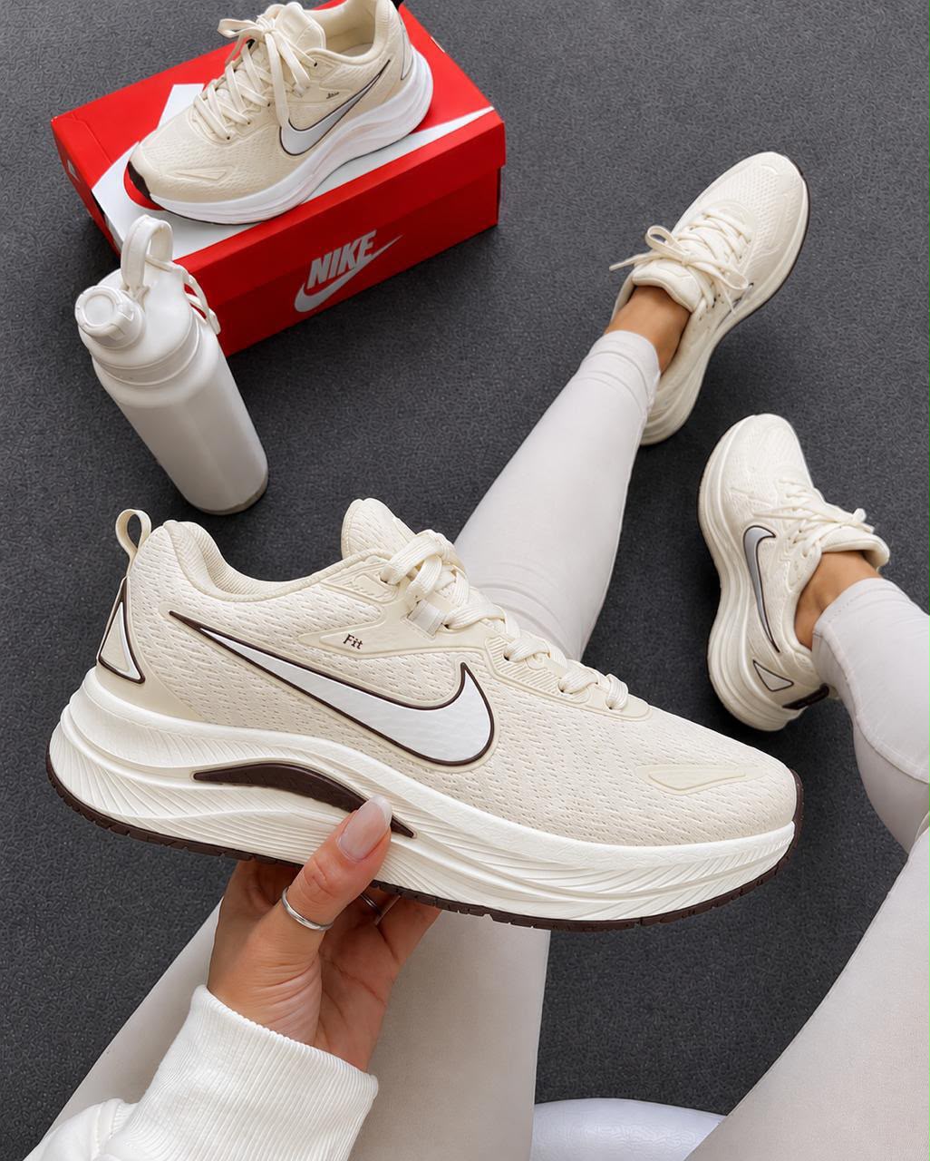 Tênis Nike Fit Off-White